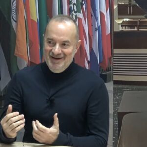 Профа Павићевић: Вучић је спреман за мирну промену власти ако му се буде гарантовало за породично окружење!