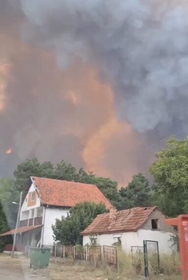 У Србији активно шест пожара: Гори данима Делиблатска пешчара, Банат се гуши у диму