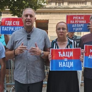Костић: Ко ћути о Вучићу као о фашисти, није патриота! Сви уз студенте – да победимо зло! (ВИДЕО)