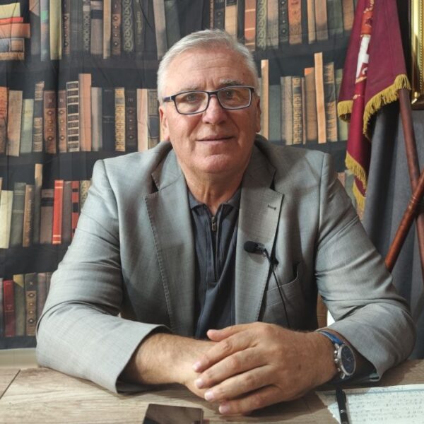 ЉУБА МИТИЋ: Весић је „увек ту за прљаве работе” — од ДС до СНС! Ево како је стекао паре (Видео)