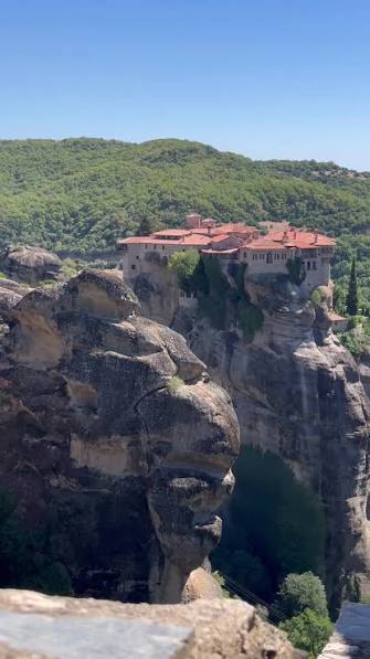 Да није било српских краљева, да ли би Метеори данас били светско чудо? Мало ко зна колико Србија дугује овом месту и колико оно дугује Србији