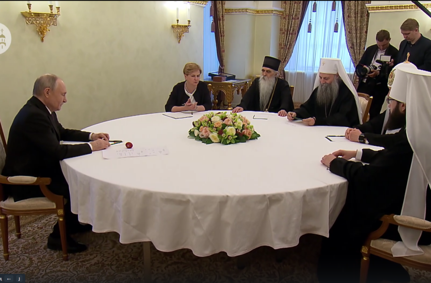 Шта кажу Порфирије и Иринеј – јел сад Вучић спроводи „цветнају револуцију“ (ВИДЕО)