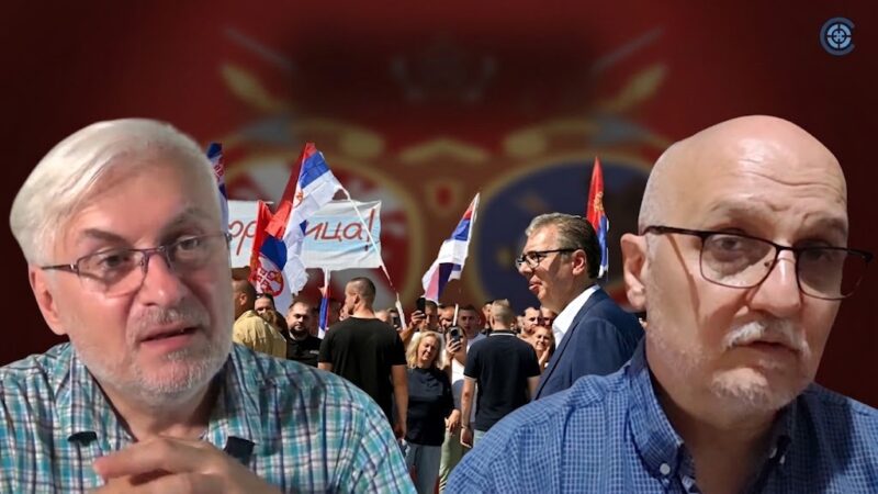 Прелиставање: Вучић пред камерама урадио грозну ствар! Људима масовно напаковао робију! (Видео)