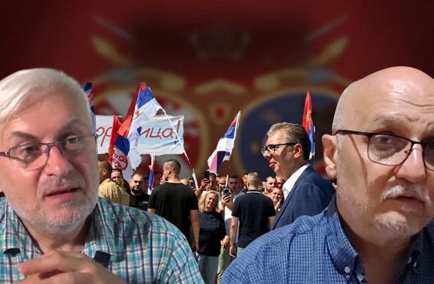 Прелиставање: Вучић пред камерама урадио грозну ствар! Људима масовно напаковао робију! (Видео)
