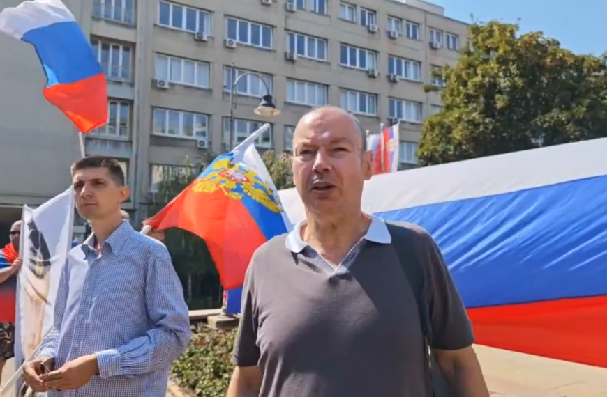 ВИДЕО: Вучић објавио рат Русији! Одржан протест испред Председништва