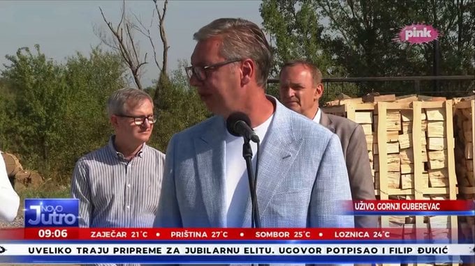 „Знам ја да ви мислите да сам лудак и само чекате да одем“ – Вучић напао своје функционере у Лесковцу (ВИДЕО)