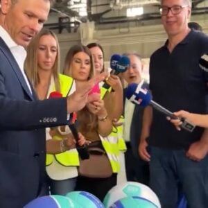 Вучић и Мали краду на деци – лопте за ЕКСПО скупље 18 пута (ФОТО)