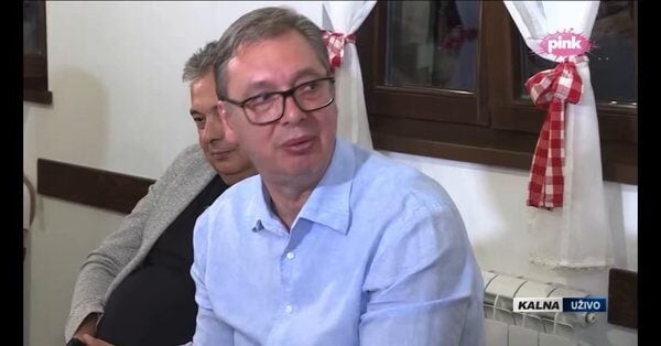 Вучић поново пијан на националној телевизији: Баљезга, заплиће језиком као највећи примитивац (ВИДЕО)