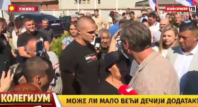„Где сте научили тако да глумите?“: Вучић се свађао са женом у Прокупљу и нудио јој новац на руке (ВИДЕО)