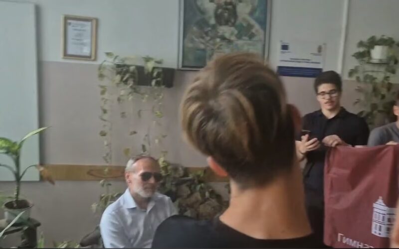 Ученици Јовине гимназије: Директор нас вређао, питао да ли смо испунили дневницу за данас