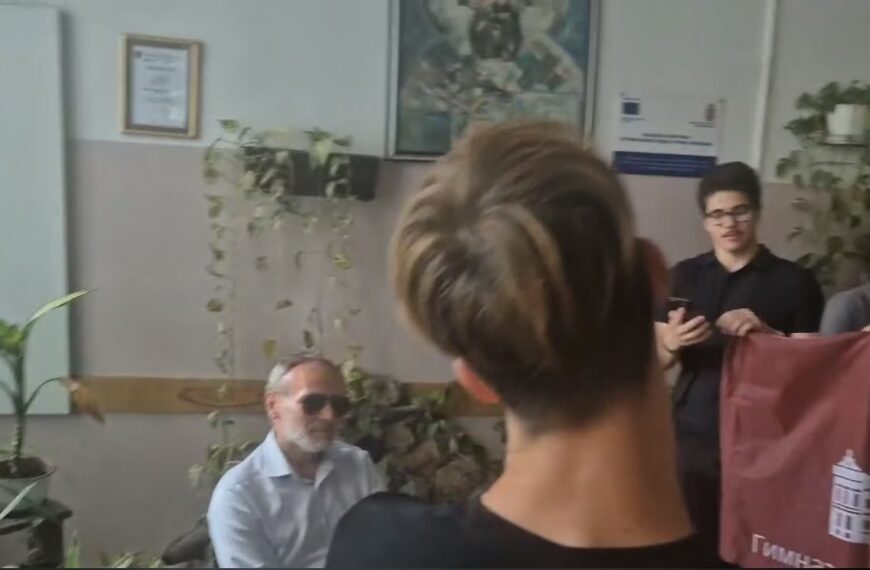 Ученици Јовине гимназије: Директор нас вређао, питао да ли смо испунили дневницу за данас