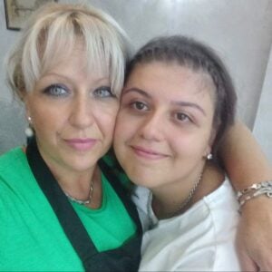 ТУГА: Мајка (45) и ћерка (22) преминуле у размаку од сат времена на летовању у Црној Гори!