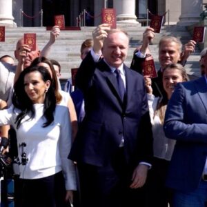 РАСПАД Ђиласове и Поношеве листе пред изборе! Повукле се перјанице ССП-а Борко, Мила, Врсајко, Јелена Милошевић…