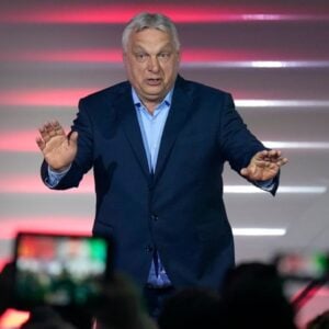 Мађарска: Приведена два Орбанова министра због милионске корупције