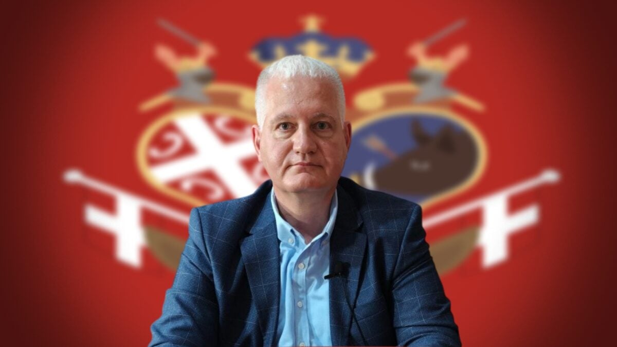 Ево зашто Вучић данас расписује изборе! Марсенић: Вучић је крпа са којом ЕУ брише под! Издао Младића