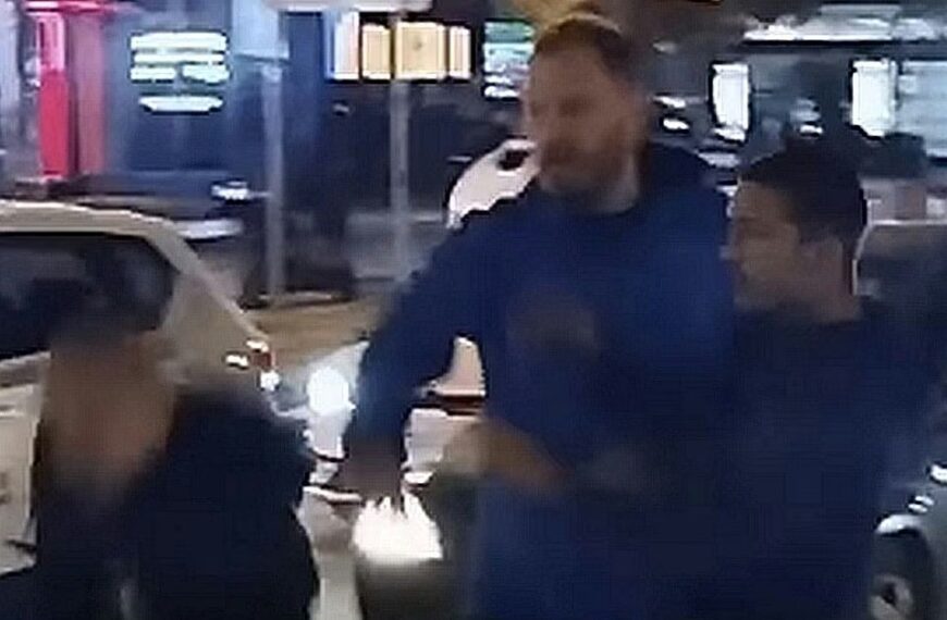ВИДЕО Туча активиста СНС и грађана код Футошке пијаце: Инцидент након поновног покушаја отимања транспарента „Студенти&hellip;