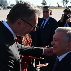 Вучић није отишао на сахрану Младића иако је председник Узбекистана слетео тек у 16.30