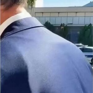 Кукавица Вучић носио панцир у Нишу, 50 метара прешао уз невиђен безбедоносни прстен (ВИДЕО)