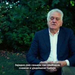 Vučić „oživeo“ Tomu Nikolića za predizborni spot, javio se iz uzurpirane vile na Dedinju