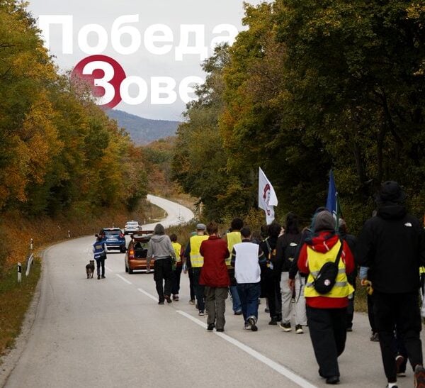 Студенти марширају ка Београду у четири колоне на велики скуп на Славији 22. октобра