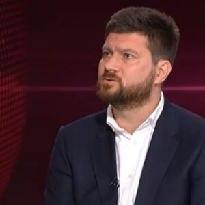 Каровић (Студентска листа) у Дневнику 2: Спречен покушај изношења милијарду динара из Поштанске штедионице