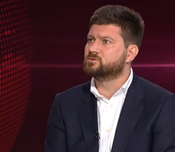 Каровић (Студентска листа) у Дневнику 2: Спречен покушај изношења милијарду динара из Поштанске штедионице