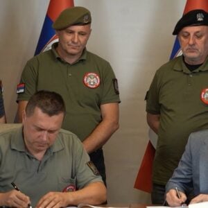 Ратни ветерани подржали Аутентичну десницу