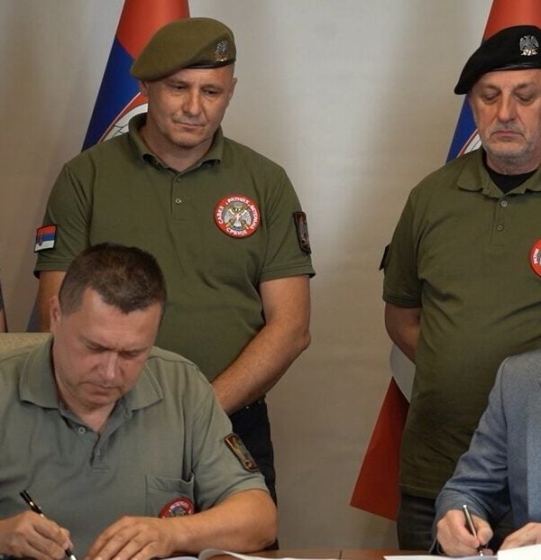 Ратни ветерани подржали Аутентичну десницу