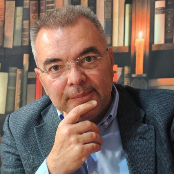 Др Димитријевић: Вучић перфиднији од Милошевића, али ћемо га победити!