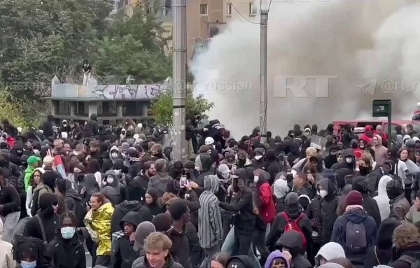 BRISEL: Žestoki sukobi sa policijom, srednjoškolci digli ustanak i u Belgiji (VIDEO)