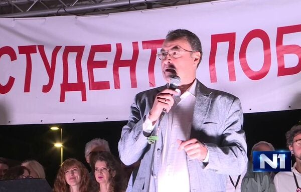 Јово Бакић загрмео у Нишу: Да ли ћемо имати у Београду дахије, а у Србији кабадахије, или ћемо имати слободан народ?