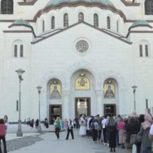 СПЦ четири месеца ћути о томе где је усмерила прилоге верника за Часни појас