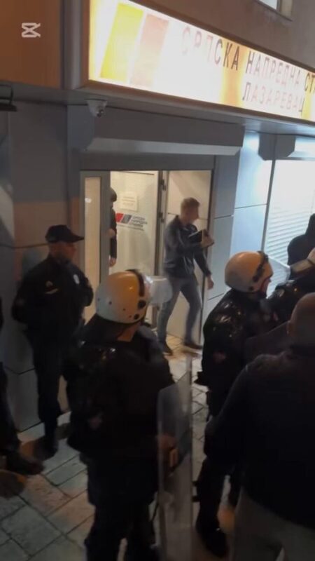 Храбри Лазаревчани показали како се супротставља Вучићевим криминалцима (ВИДЕО)
