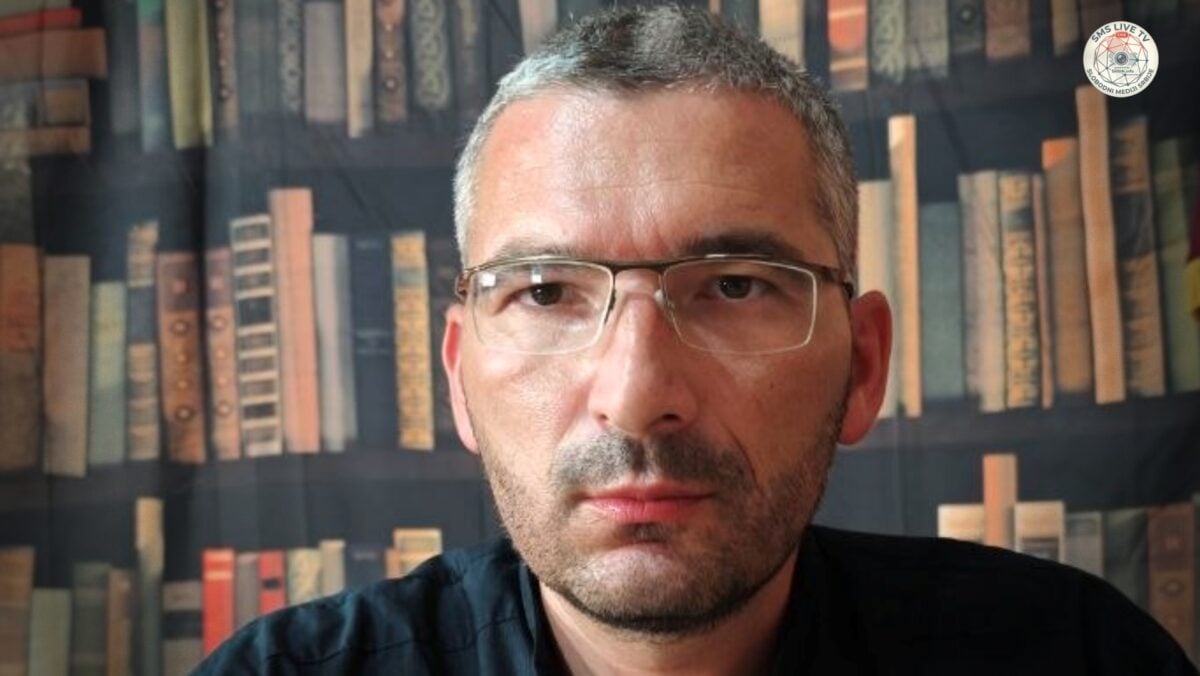 Паровић: Хапшења за „државни удар” су Вучићева представа да би се смањила излазност и угушили протести