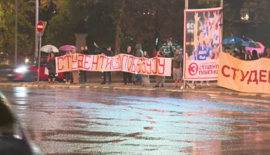 VIDEO Incident na Novom Beogradu između pristalica SNS i građana koji podržavaju Studentsku listu