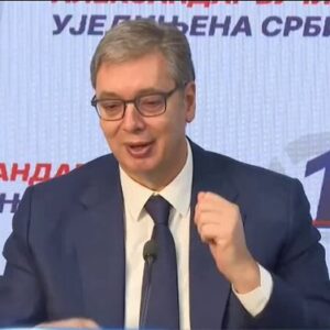 Вучић опет преко Информера прети самоорганизовањем: Јефтин покушај да заустави расуло у странци (ВИДЕО)
